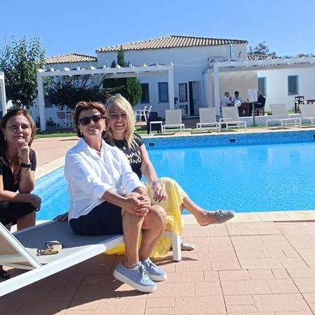 Hotel Baia Cea Бари Сардо Екстериор снимка
