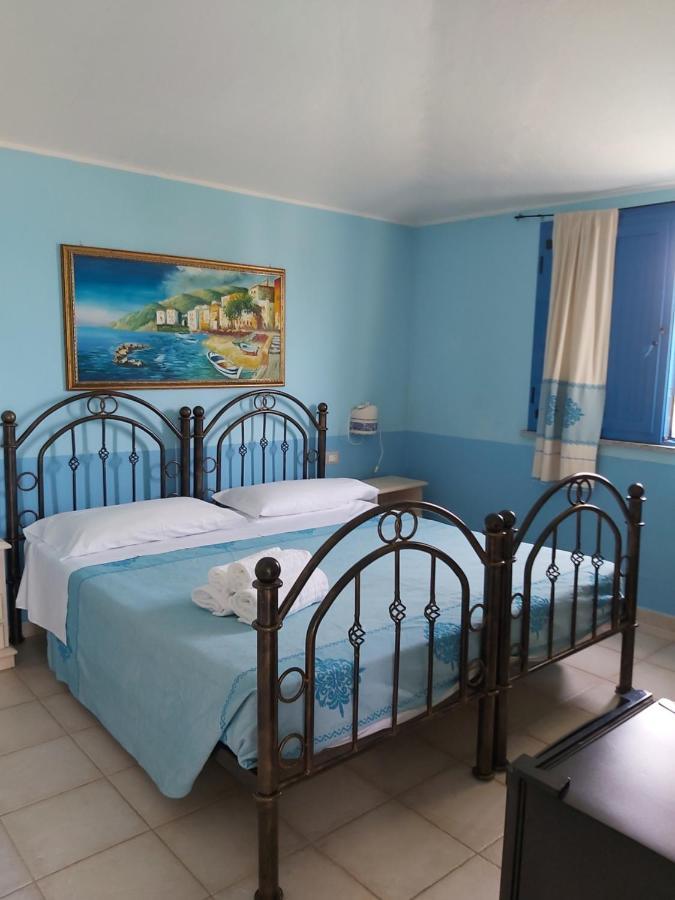 Hotel Baia Cea Бари Сардо Екстериор снимка