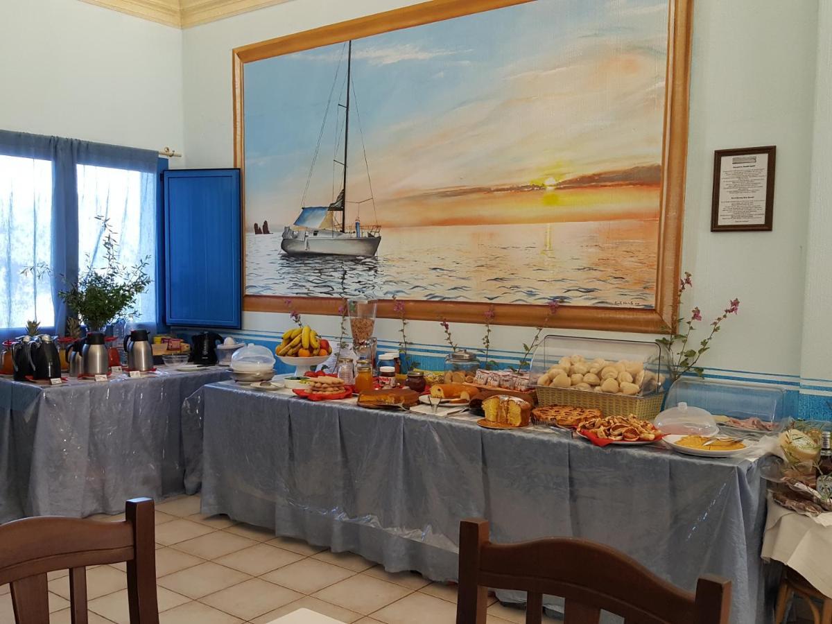 Hotel Baia Cea Бари Сардо Екстериор снимка