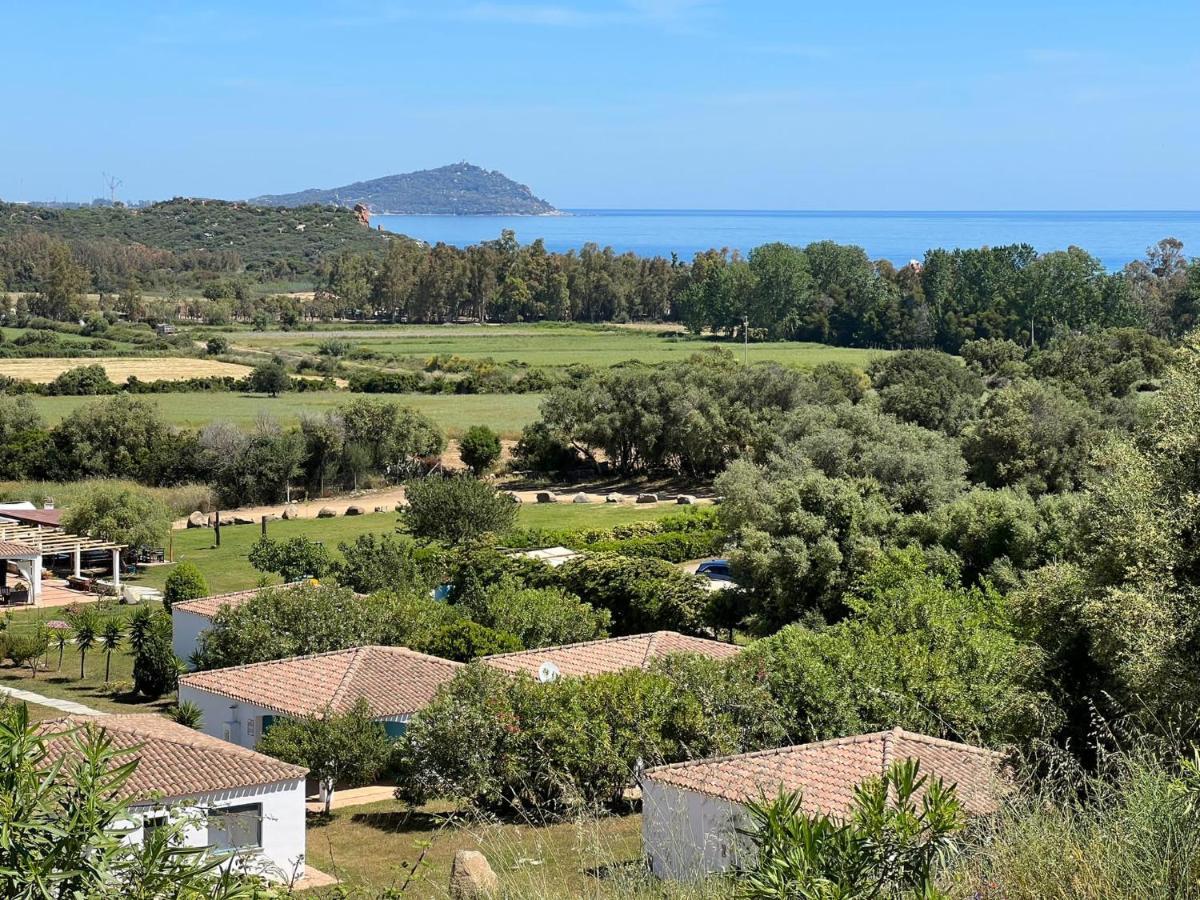 Hotel Baia Cea Бари Сардо Екстериор снимка