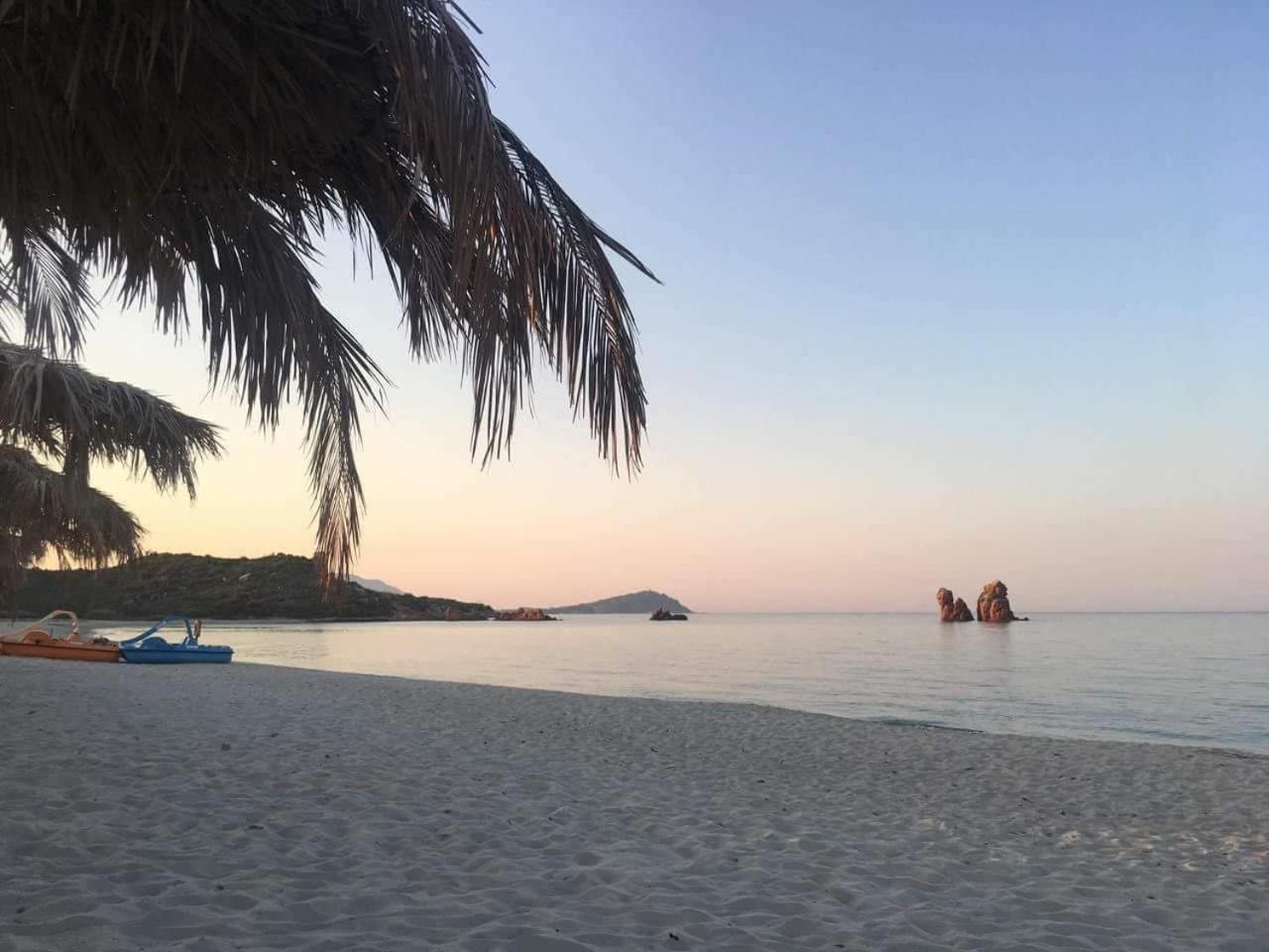 Hotel Baia Cea Бари Сардо Екстериор снимка
